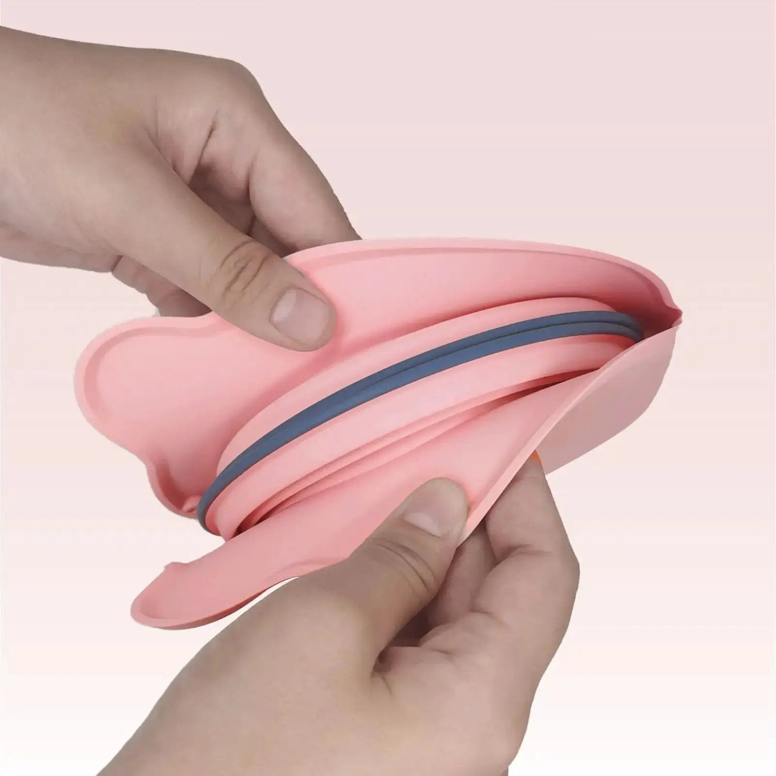 TrailPaw Collapsible Double Dog Bowl with Spill-Proof Mat by eprolo
